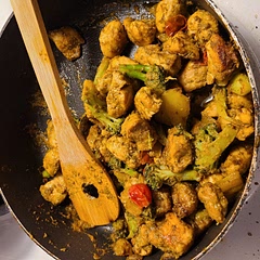 I made a few alterations; different pesto, didn't have ground black pepper but added yellow pepper. It was delicious!!! Forgot to add cheese