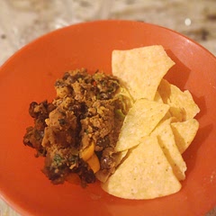 I ate it with some tortilla chips. It was very delicious 😋