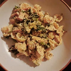 Very nice. Didn't have enough mushrooms so did a mix of mushrooms and tofu in the oven. Used frozen spinach instead of fresh and squeezed the moisture out before adding.