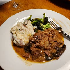 I've made this twice the first in the oven and this time in the crockpot both were really good! I paired it with mashed red potatoes with garlic and rosemary and roasted broccoli.
