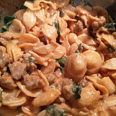 Excellent recipe. Used baby spinach.  No need for additional salt after salting pasta water.  Will make again.