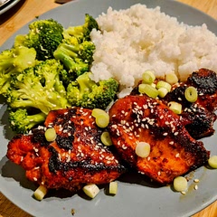 Easy and tasty! Not really spicy, would rather say it's sweet. Would recommend to lower the sweeteners in the recipe, as it could bring more balance between sweet/spicy. After all great dinner! Made it with rice cooked in coconut milk, great combo.