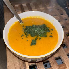 Really easy to make, a nice level of spice too. I added prawns just for an extra bit protein.