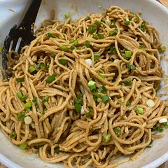 Best peanut noodles yet! Only used 2/3 the amount of chili garlic sauce, and that was the only mistake–needed to be more spicy, not less (used huy fong brand.)
Didn’t need to sit in the fridge all that long–an hour would be fine.
Leftovers kept amazing!! Used lo mein noodles from Lucky’s which worked great.