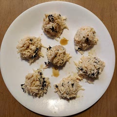 I used a cookie scoop, but they still aren't  holding together well. I used a small amount of Sriracha. Flavor is ok, but not too excited about it. I also used lump crab meat, which has less color than imitation.