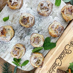 Try this easy and delicious puffs🤤 they are so good, I’m sure you gonna love them🤤
If you make this recipe or any other of my recipes, please share with me in the comments, I would love to see your creations ❤️