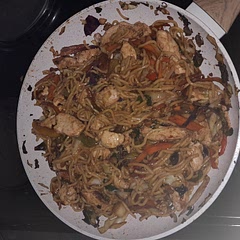 Add a lot more sauce.