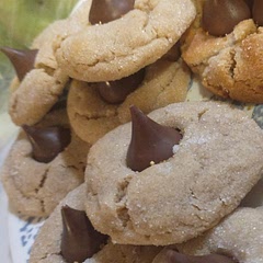 Everyone loved them. The dough isn't too sticky. Would make again.