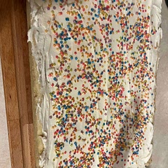 I didn’t have food coloring but the recipe was easy to follow and the frosting is delicious!