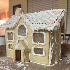 Tasted great, needed only 5-8 minutes to cook depending on size but was very durable and amazing for my “gingerbread” house!
