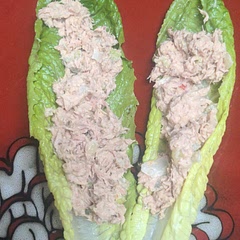 I didn't have red wine vinegar so I used a tiny amount of Italian dressing, forgot the broccoli