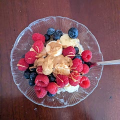 This was so yummy! I usually find oatmeal too plain, but cooking it with banana added texture and sweetness. And of course all the toppings were very tasty; I found the peanut butter drizzle to be a nice addition.