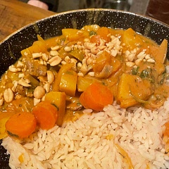 Really good curry for an evening when you feel like putting in a little more effort for a larger pay off. 10/10 from husband 👍🏼