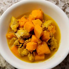 Out of powdered ginger, so used fresh, and left out the bell pepper because I can't have nightshades.