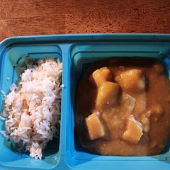 Kids love curry!  I finally doubled the water and cubes and worked the thickness.
Leftovers already packed.