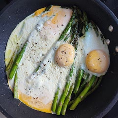Despite doing what the recipe told me, I had it on for too long and the egg ended up being of a boiled consistency. Next time I will try and have it on a lower heat when doing the eggs so I can get it runny on the inside but hard enough to not break.