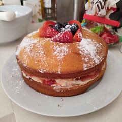 This is a very presentable and lovely looking cake, with a nice jammy taste.

I personally prefer the lemon drizzle.

I didn't really go wrong anywhere with this, just don't go overboard with the butter and try to get it as flat and even as possible.