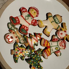 Easy peasy recipe to have some fun with, with your loved ones, around the holidays!