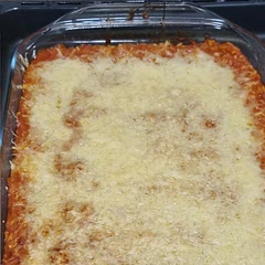 Added some cheese because we're cheese lovers, but Mamma Mia 🤤