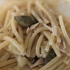 It was delicious, kids love it, is like a version of la Vongole pasta but Tuna style. I mus say I use caperberries and a very high quality tuna from northern Spain.
