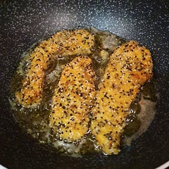 Now that's some good schnitzel

Tip: leave the breadcrumb mix off to the side and top up your bowl as necessary, you can save the spare if you don't use it!

Also definitely serve with the fresh lemon, whole new level