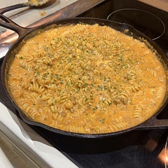 very good! it’s a very hearty meal and goes GREAT with some warm bread & butter! we honestly didn’t know how it would taste but it ended up being very good and a recipe we will definitely make in the future! 10/10 recommend!