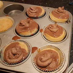 smaakte beetje flauw, topping ziet eruit als stront