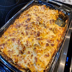 Super yummy! Just the right amount of cheese, sauce, and added red pepper flakes.