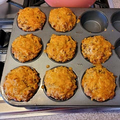 This was so delicious! Came out of the muffin pan easily and its super filling. Both my grandma and I will be making this in the future! I used chorizo and butter pecan syrup.