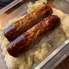 Tasty enough, easy to make, perfect for meal prep for dinners with chicken sausages.