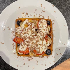 Replaced oil for butter 70g melted butter, I like to top with blueberries strawberries banana with yogurt a drizzle of maple syrup and a grating of chocolate