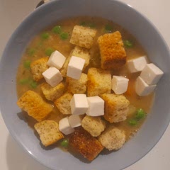 A cheap and amazing soup to warm up my cold student dorm <3