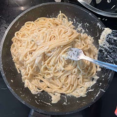 Super easy to make and very yummy🧀🍝loveee pasta!!