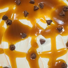 Easy to make and absolutely delicious 😋  I used a pre-made graham cracker pie crust.