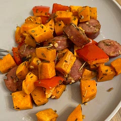 Delicious and simple! Did not have broccoli but could use any veggie.