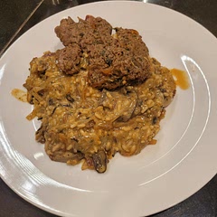 Was delicious, made cubed steak to go with it. I know its suppost to be vegan, but it was gonna go bad. And I didnt use as much milk I dont think so it came out thicker but it was the bomb.