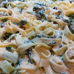 I also added some feta cheese for more taste and garlic powder instead of the fresh one. Very light and tasty