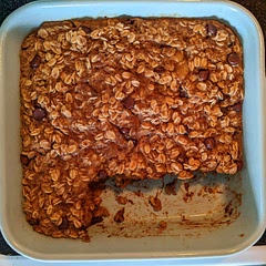 This was tasty!  Made it in an 8x8 instead of muffins, used almond butter instead of peanut... Satisfying warm, healthy breakfast