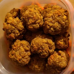 Delicious! The Parmesan really stood out when eating these meatballs. I used just  ground turkey and I baked them.