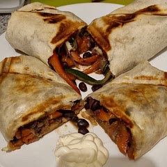Next time I would mash the Black beans and mix them with Mayonnaise or something similar. Otherwise they make the wrap a bit dry, and the cheese disappears.
