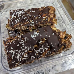 Added melted chocolate and coconut to the top instead of chocolate chips