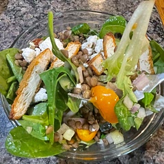 Yummy! Added plant based chickn!! 
Gave to friends and they took seconds :)