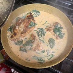 This turned out so flavorful and sweet.
I added onion powder and paprika and mixed all the dried ingredients 
I didn’t have sun-dried tomatoes so i just used sun-dried pasta sauce. 
But it turned out amazing 👩‍🍳