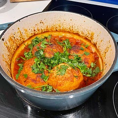 Mmmm yuuuummmmieee I didn’t expect I to be this good but- I’m sorry but I have to break the rouse, I have cooked this before. I am sorry for lying.