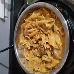 I added some Chipotle pepper to spice it up a little. I also put some evaporated milk with the cream cheese. The dish tasted great 😊👍