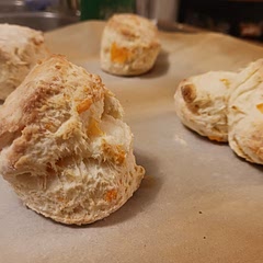 I made a half batch to go with soup, used salted butter, cheddar, and 1% milk that was souring and these turned out incredible.