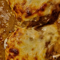 Used beef instead of chicken stock and added some white wine to the onions too. Luah