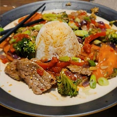 Turned out really tasty and healthy! Added carrot red pepper and red pepper for colour and extra flava. 