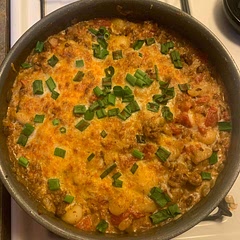 This was really good it didn’t take long to make at all, it was very cheesy and putting it in the broiler for a few minutes made the cheese on top stretchy.