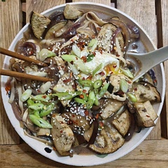 It's okay, nothing special but it's easy to make and tasty for how little effort it is. Could do with seasoning the aubergine and mushrooms
